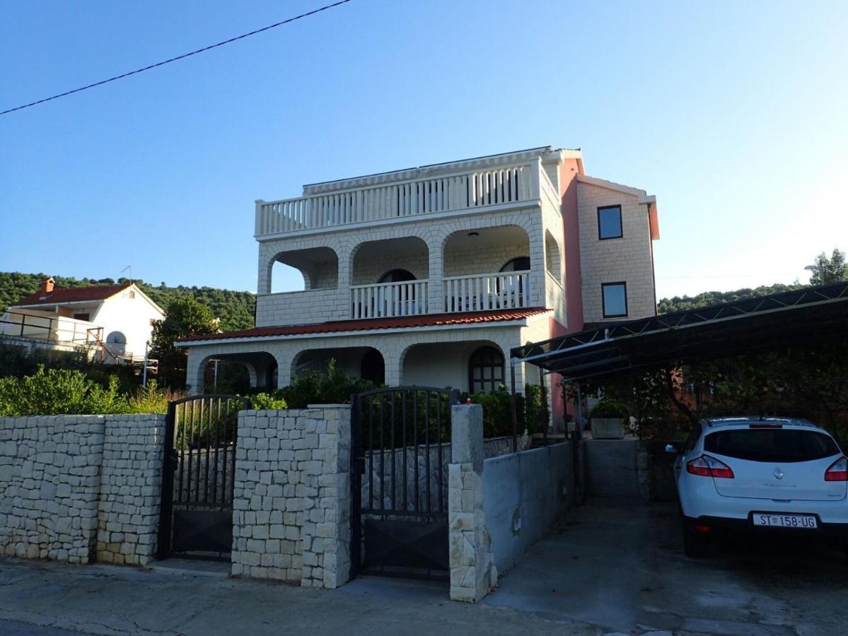Apartments By The Sea Slatine, Ciovo - 1128 Eksteriør billede